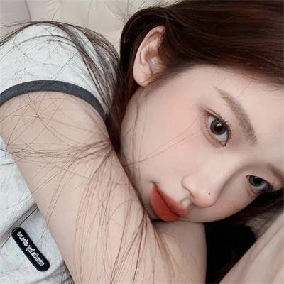 窃窃私语